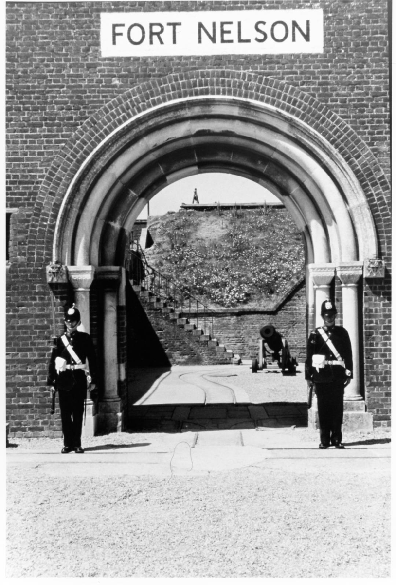 #ThrowbackThursday takes us back to 1986 and a picture of the Portsdown Artillery Volunteers in full uniform.

Thank you to the Palmerston Forts Society for this picture, which was taken by the Lower West Gate.

#PalmerstonFortsSociety @Fort_Nelson