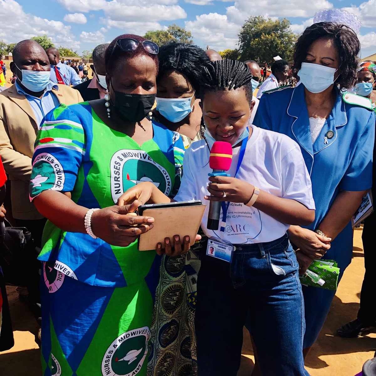 Khombwan's tweet photo. We had a great opportunity showcasing the use of butterfly iQ portable scanning  device to the Minister  of Health. We aim to  integrate ultrasound scanning by midwives into the routine antenatal care #IWD2022 #100yearsofprogress  @JHP_Malawi  @lisanoguchi  @Jhpiego https://t.co/QLEfv87Eub