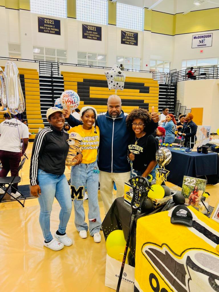 HCHawkettes's tweet photo. More Hawkettes headed off to college and to play the game of lacrosse!!! Stay in the spirit  ladies!!! @samcrenshaw23 @gopetrelswlax @AverettWLax https://t.co/lRDVjC5LhS