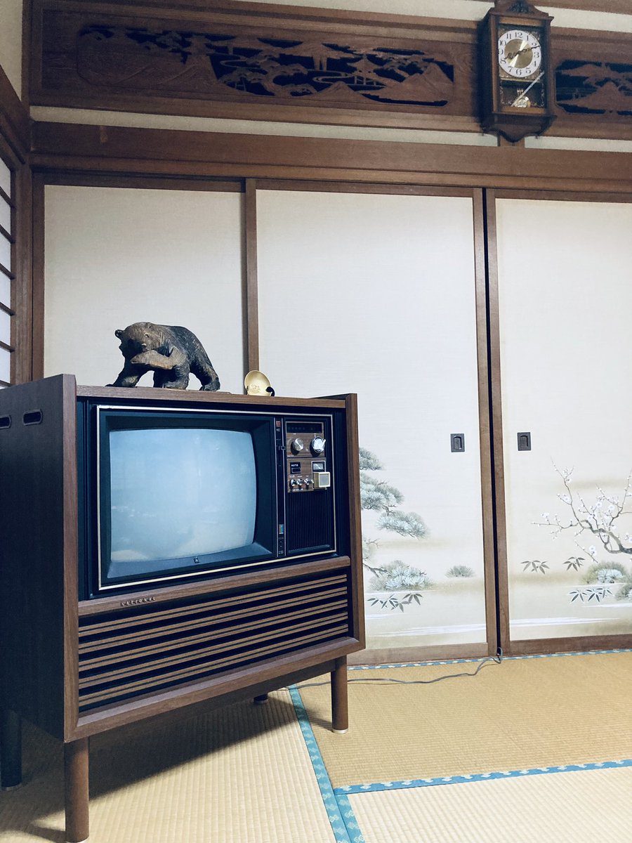 超音波リモコンで動く1972年製のテレビはこんなものでも操作可能らしい 