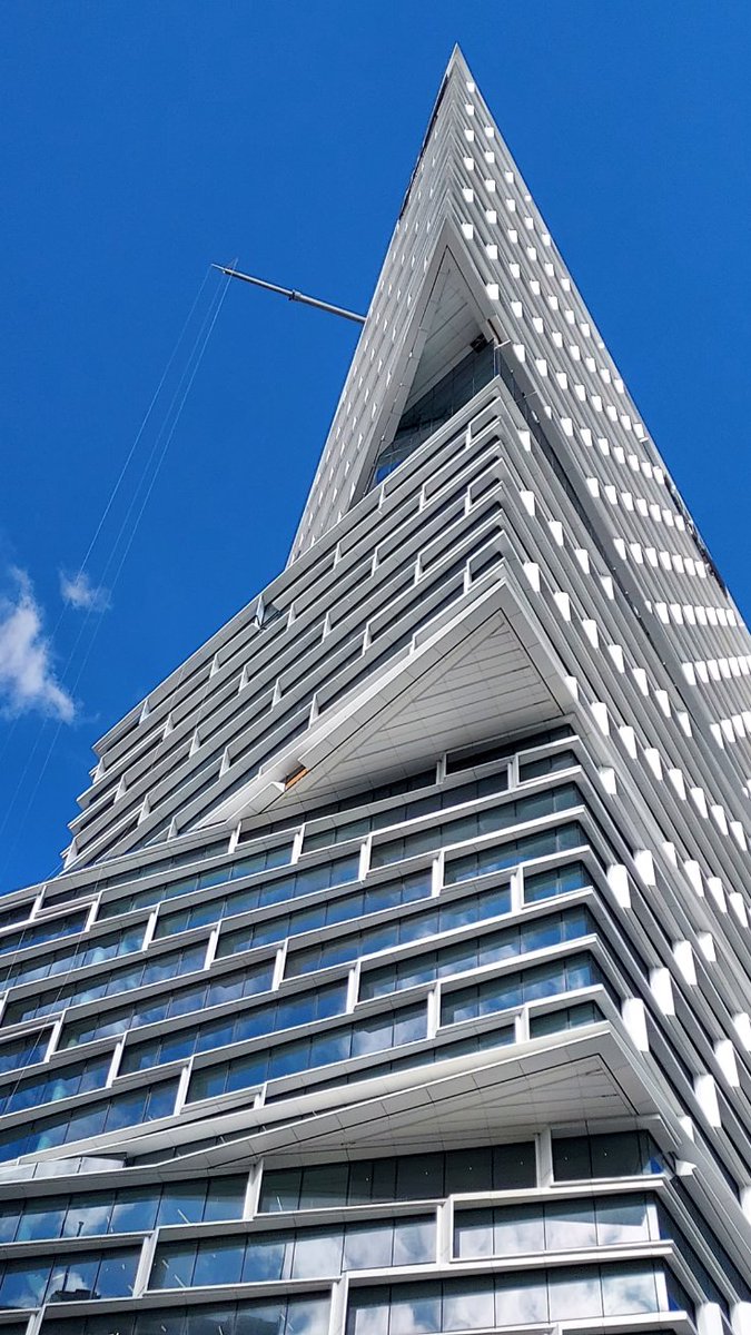 VisweshWarrier's tweet photo. Sketching around today @3XN_GXN 

#Sydney #3xn #sydneyarchitecture https://t.co/CCJNzYuLee