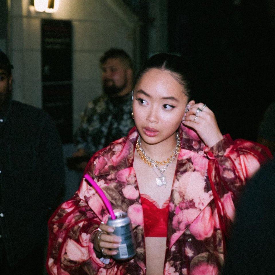 Life Water tweet media