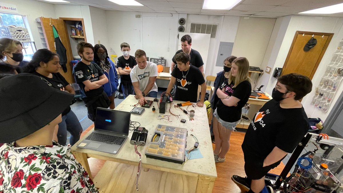 Team 6004 f(x) Robotics tweet media