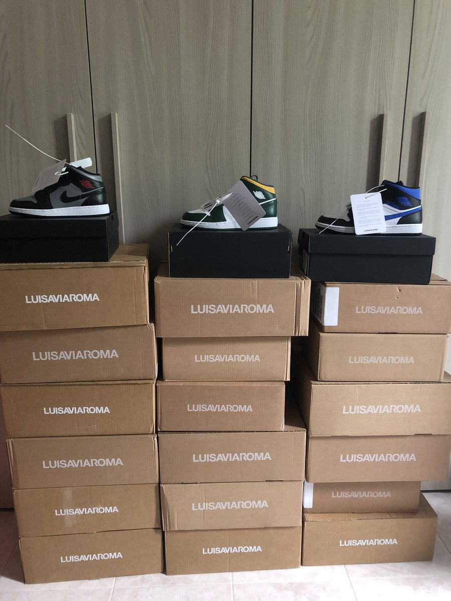 Luisaviaroma inhand success✅

18 Pairs👟

Who want to join?