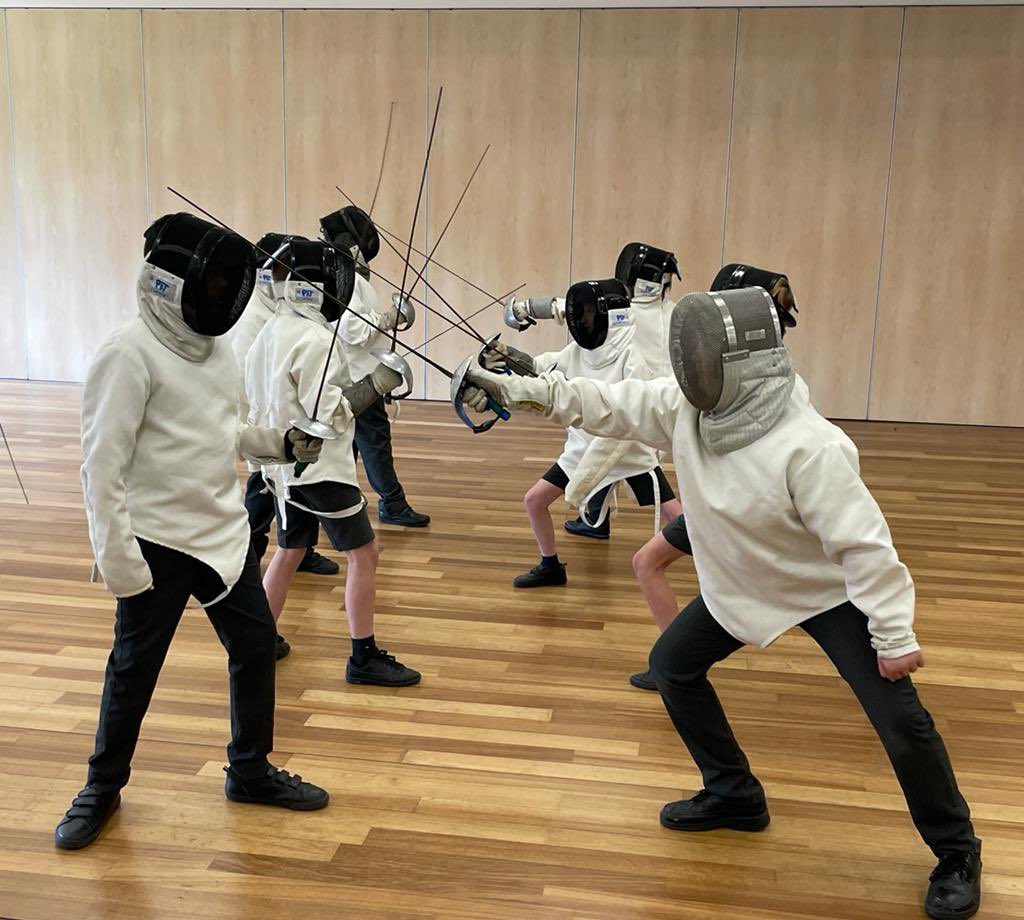 Whyteleafe_sch's tweet image. Day 3 of @WhitgiftSchool1 Primary Project! Today we had our first fencing lesson!