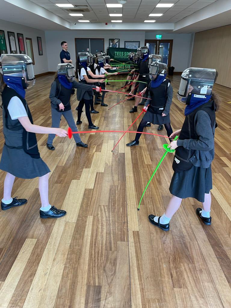 Whyteleafe_sch's tweet image. Day 3 of @WhitgiftSchool1 Primary Project! Today we had our first fencing lesson!