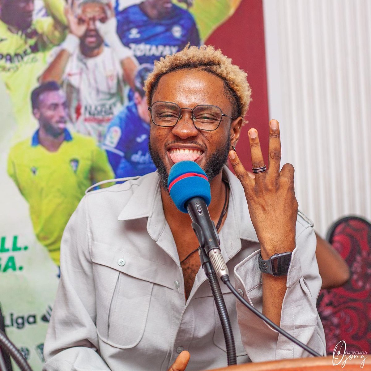 SangoEdi's tweet photo. throw back to #lesmbidiconcerts at @RSIsport hosted &amp; created by my brother @yvan_ango 

had a wonderful time  with these amazing amazing artists. 

cc @mimieofficielle @DuperalMusic @LECALEB10 

📸 @ojongphotograph https://t.co/jBw4vJPGOx