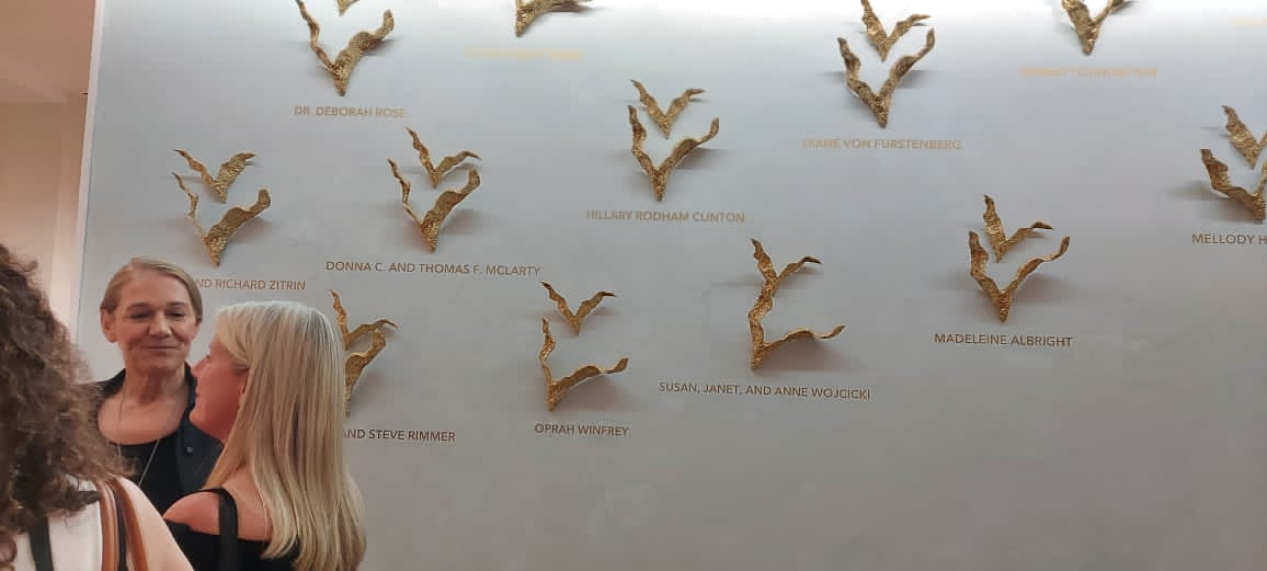 Strategies_'s tweet photo. #vvhq is full of beautiful artwork. The Double "V" symbolizing the freedom & power of birds designed by Diane Von Furstenberg decorate the wall & bears the names of outstanding women who contributed to the purchase of the #vvhq building. #bwsw https://t.co/3ukULh37zB