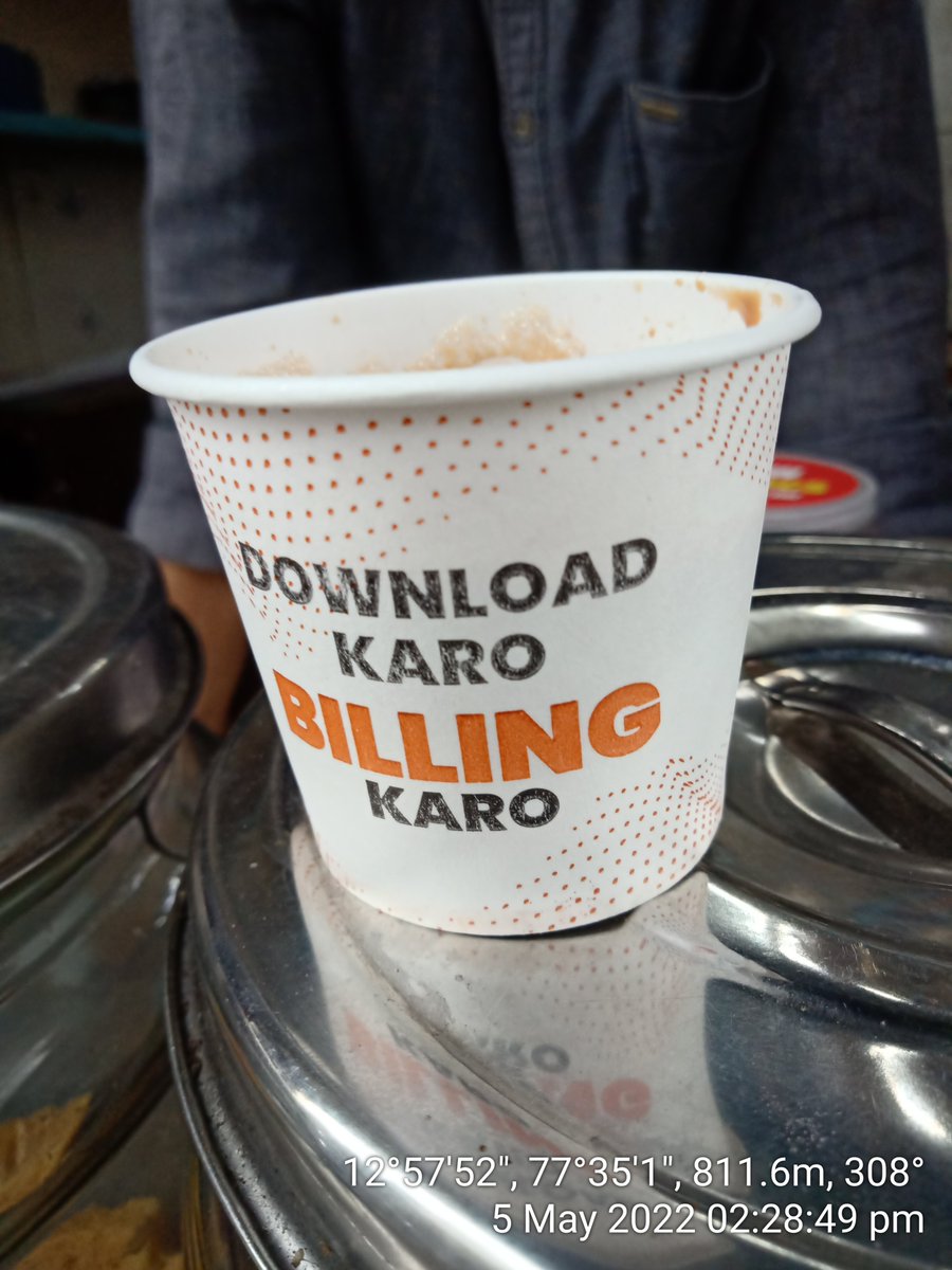 TechButthead's tweet photo. BTW, Stumbled-upon this CUUUTE looking @FloBizOfficial's @myBillBook #TEA cup in a #Chai Shop in #SPRoad......
:-)
(#myBillBook)
(@BajpayeeManoj) https://t.co/1vLoNZG4NF