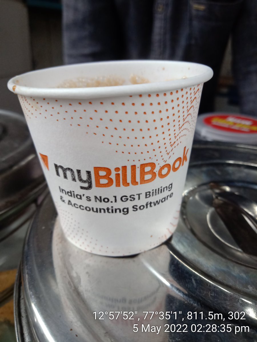 TechButthead's tweet photo. BTW, Stumbled-upon this CUUUTE looking @FloBizOfficial's @myBillBook #TEA cup in a #Chai Shop in #SPRoad......
:-)
(#myBillBook)
(@BajpayeeManoj) https://t.co/1vLoNZG4NF