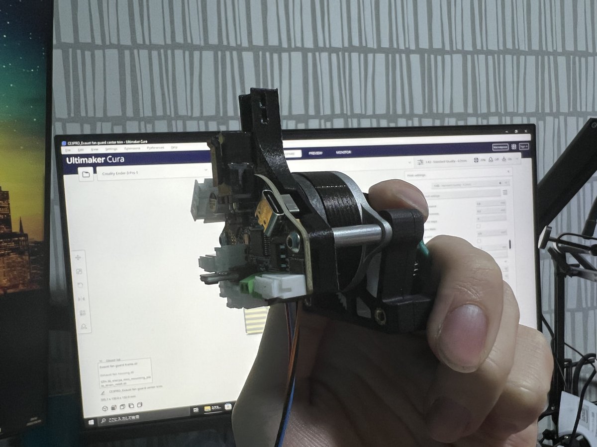 YuTR0N's tweet photo. Libra MiniにGithubで公開されてるマウントと15mmのアルミシャフトで固定してみた。ピッタリ!
#3dmellow
#libramini
#sherpamini
@3dmellow https://t.co/dLnky17Fex