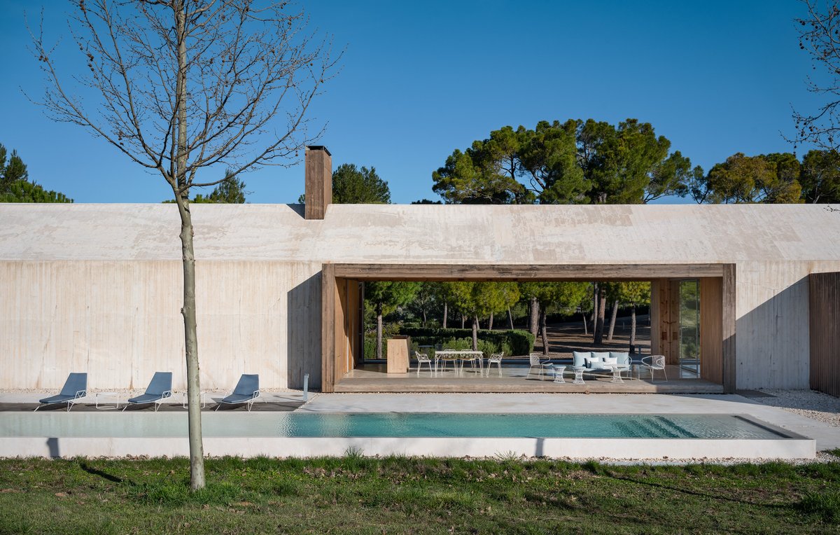 Today we present the Mitjorn collection, our first collaboration with <a href="/ramon_esteve/">Ramón Esteve</a>. 
After months of hard work we are very proud of the outcome: four daring pieces featuring avant-garde shapes and a bold look.
Don't miss it ➡ bit.ly/3vYG3yE ⬅