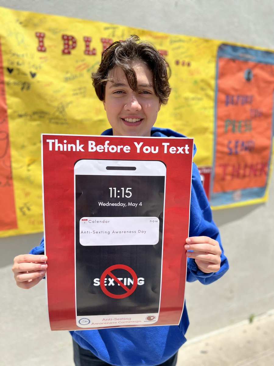 SMSHCobras's tweet photo. Cobras participating in Anti-Sexting Awareness Day and making their pledge during to think before they text and don’t sext! @miamischools @MDCPSCentral #Anti-lSextingAwareness @SKrantz21 https://t.co/W3LzJMeaN5