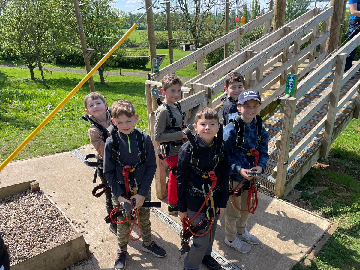 mna_pe's tweet photo. @MNA_Year5 group 5 high ropes https://t.co/JdkoOZWst3