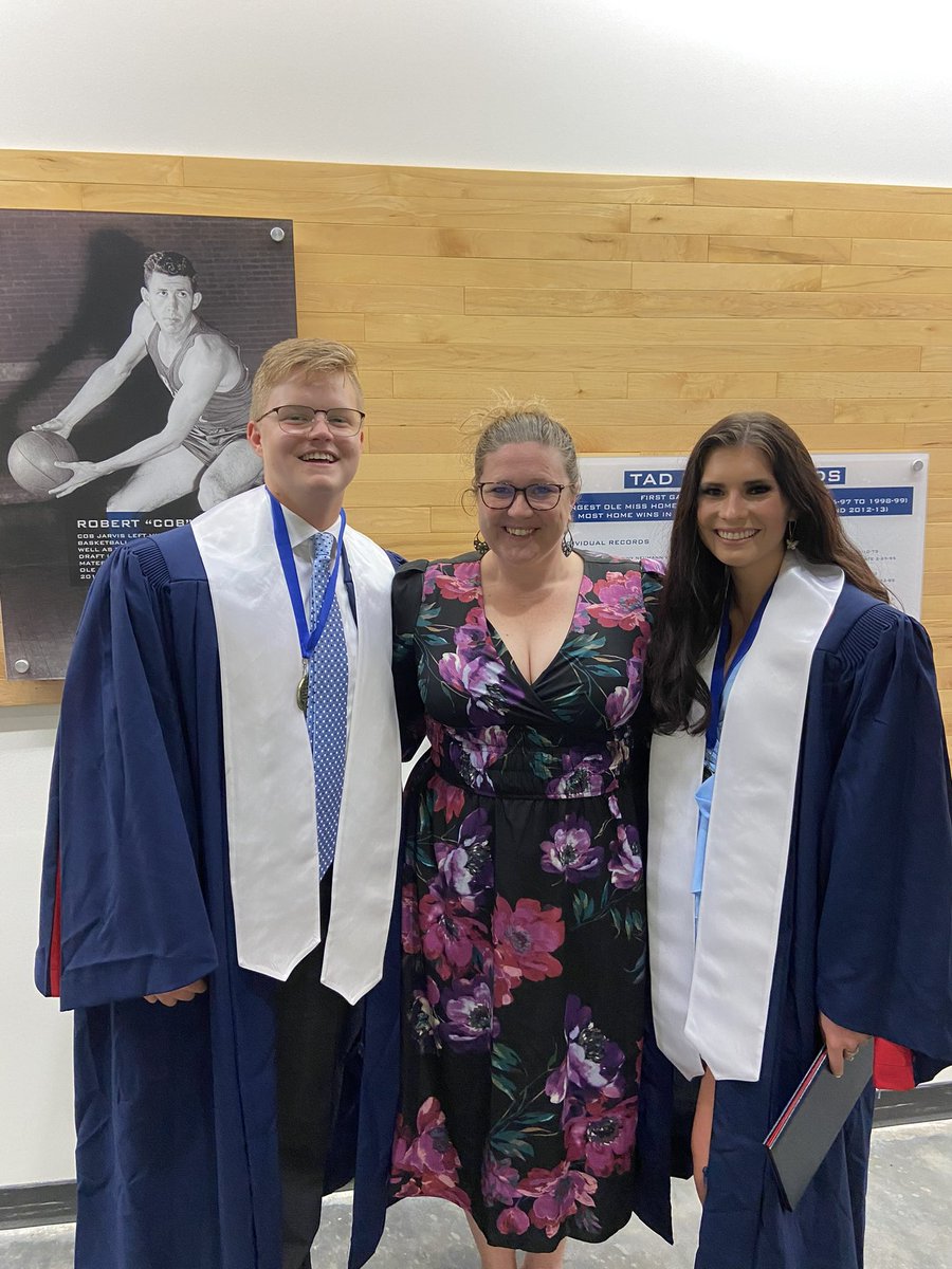 AshpoleLab's tweet photo. Graduation is upon us! Congrats to our Honor’s scholars, Caleb and Destiny, who earned their medallions and stoles last night and are now en route to med school! #OleMiss #olemissgrad22 #smbhc https://t.co/9WVxVgA6B0