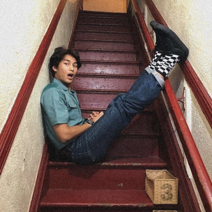 zsleppyy's tweet photo. #Mileapo Au : Anak kosan Vs Koko Sembako

"Kalo ga karena mama ogah banget jagaiin nih warung". - Samile Phakphum

#mileapoau https://t.co/sZnR1jNEcm