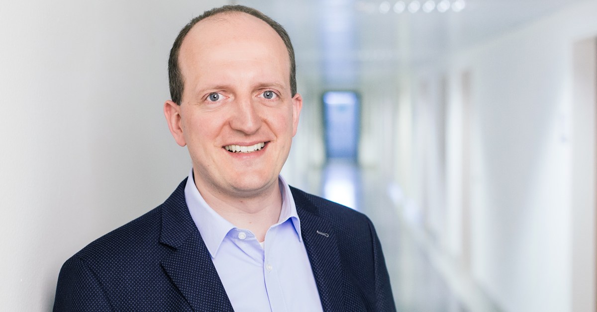 RADIOSZENE's tweet photo. #Podcasting: „Lange gab es erst die Sendung, die dann zum #Podcast wurde. Inzwischen ist es umgekehrt“, sagt Philipp Grammes, Leiter der Digitalredaktion von @Bayern2 und #Podcast-Beauftragter des Bayerischen Rundfunks im RADIOSZENE-#Interview: https://t.co/fJ26nOQaBx #Podcasts https://t.co/sbmmPTisR7