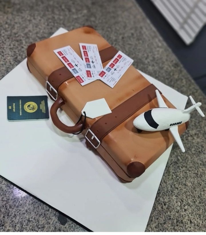 dcakepawns's tweet photo. Hello Lagos!!
Let's help bring your cake idea to life. 
Call us today!
Kindly RT 

#dcakepawns #cakes #birthdaycakes #luxurycakes #noveltycakes #cakesinlagos #celebrationcakes https://t.co/pH3m46WrnA