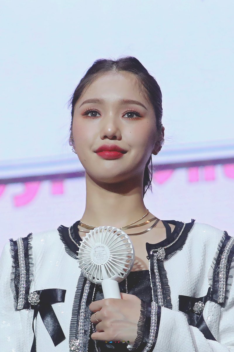 220430 © 501mm
› #오마이걸 #미미