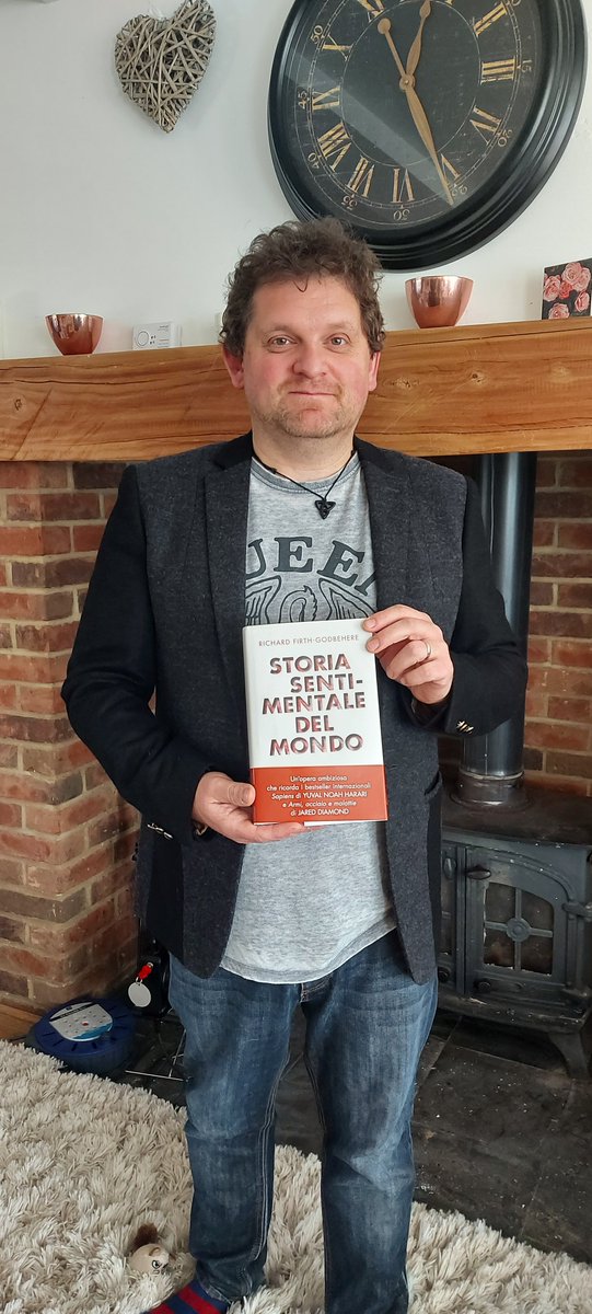 DrRichFG's tweet photo. Just about to set off toward Swindon for @SwindonLitFest and copies of the Italian translation of my book arrived.

I think the wraparound is comparing me to @harari_yuval, which is nice! https://t.co/Sht2NOc40D