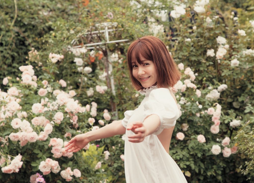 トリンドル玲奈写真集公式アカウント【2022年1月23日発売 トリンドル玲奈写真集公式アカウント【2022年1月23日発売