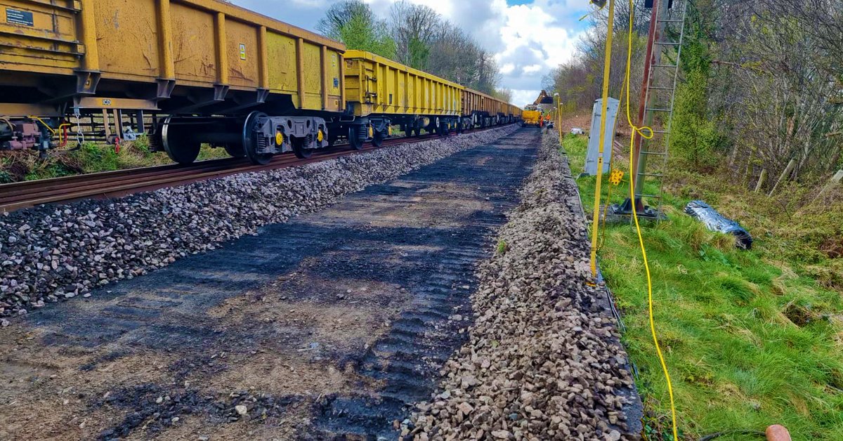 ColasRailUK's tweet photo. SRSA's #TeamBristol were back in action, with 2 sites across 2 weekends

In Aber, #Wales the team took on:

✅1974m #TrackRenewals
✅Removal &amp; replacing of 4 Crossings

Meanwhile at #Roundham:

✅529m track renewals
✅Removal &amp; reinstall of a level crossing
✅Handed back at 60mph https://t.co/MwVxnJpiZa