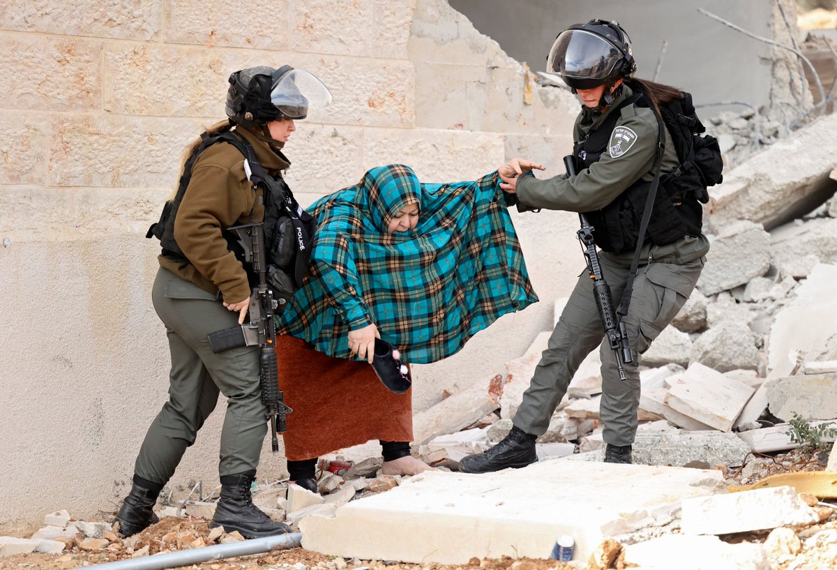 ajplus's tweet photo. Israel approved forcibly displacing 1,000+ Palestinians in the occupied West Bank — demolishing 8 villages to create an Israeli military "firing zone."

Rights groups say many families have lived there since before occupation, and will be left "without a roof over their heads." https://t.co/cEJv4tHmDx
