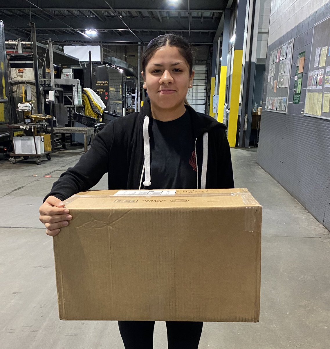 okc_preload's tweet photo. It’s #SafetyThursday team &amp; it’s #quiz time 🤓 What is #Corner2Corner⁉️ A: Your hands securely grasp the pkg! Our #Preload #Demo ⭐️stars🤩 #Village Lopez #bx1 Hall #BX2 Houston #BX4 Freeman  #UPS #OKC #TeamSafety #TestWeight #ShiftingContents https://t.co/ijNwxkY9fz