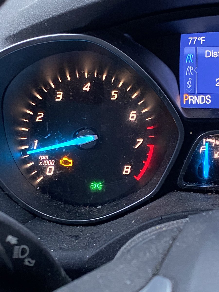 barbi3baddi3's tweet image. HALP A SISTA OUT. 🥺🥺 #enginelight