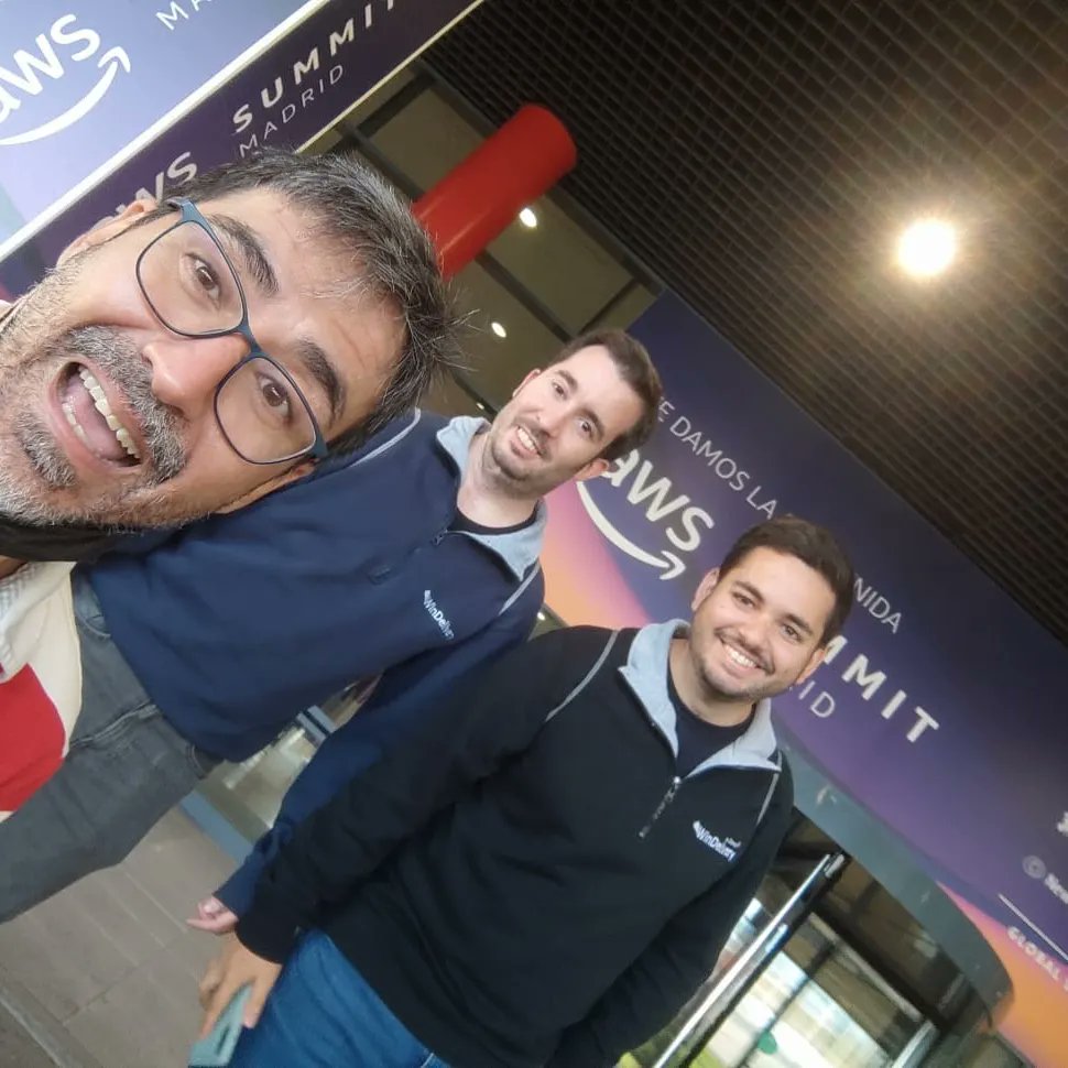 homeria's tweet photo. ADN HOMERIA
Volvemos al  #awssummit2022, dos años después pero con las mismas ganas de siempre. 
Pedazo de delegación #homeriateam 
⭐️@robermaciascc
@jcristianmg y Javi!!⭐️
A ver a ver qué se cuece! 🕵‍♂️🕵‍♂️🕵‍♂️

#AWSSummit #amazonwebservices #engineering https://t.co/sPK2EVJcGz