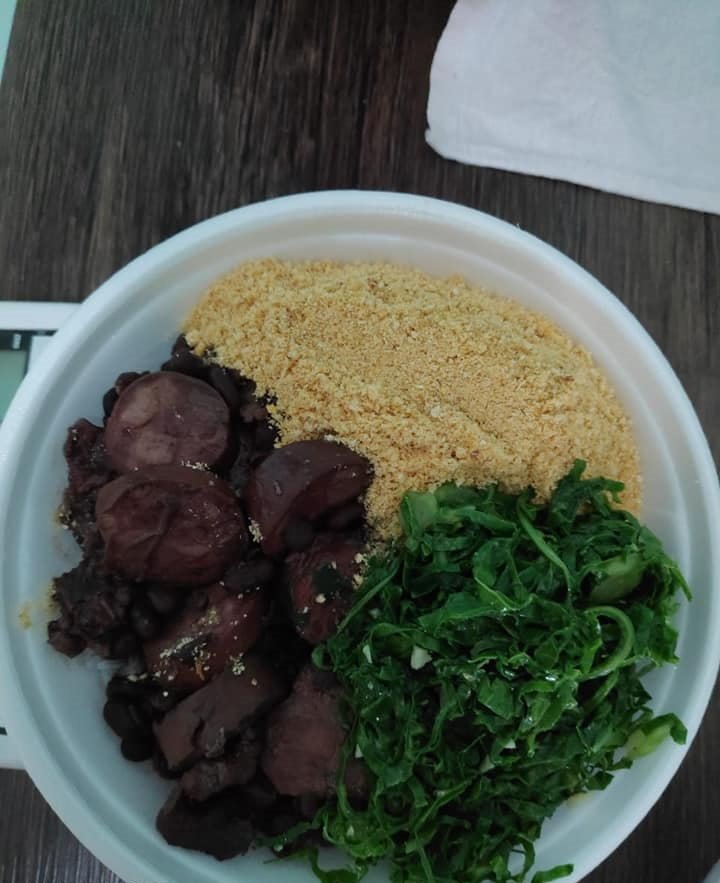 DiegoTorbesBage's tweet image. Bom dia

Meu amigo @everton_amorim faz Marmitas para distribuir a moradores de rua e irão distribuir Cestas Básicas neste dia das Mães. Ele está precisando de uma ajuda para completar e pegar preço melhor

Faltam R$ 1620 para completar 

Segue Pix quem puder ajudar
53020162300