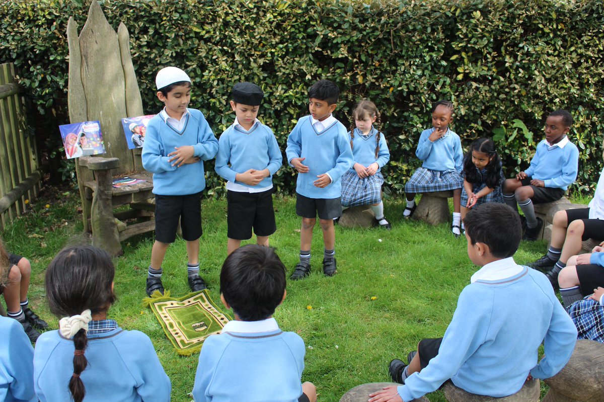 CrosfieldsPP's tweet photo. A beautiful moment captured as three Year 1 boys shared their Eid celebrations and faith with their class. #EmpoweringEachIndividual #EidMubarak @CrosfieldsNews https://t.co/DiDMZrvgUZ