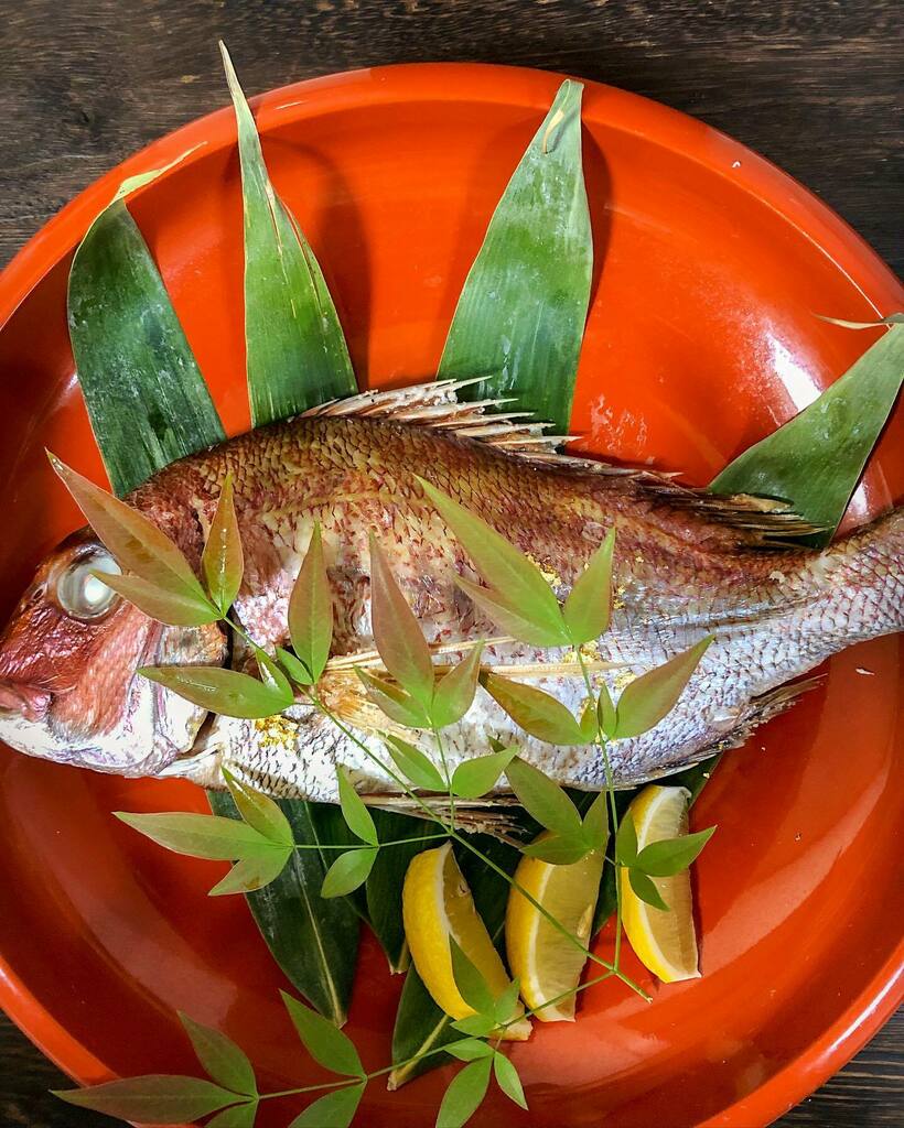 Kokeshi Tsurusaki Oita お祝いのお料理も提供しております ご家族の集まりに 個室でゆっくりとお寛ぎいただけます お食い初め おくいぞめ お食い初め膳 お食い初めメニュー 歯固め こけし 大分グルメ 大分ランチ 鯛 お祝い膳 お祝い
