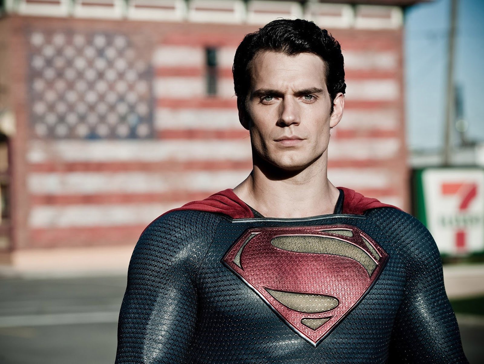 Os fãs da DC têm reações comoventes ao aniversário de um ano de Henry Cavill,  anunciando seu retorno do Superman