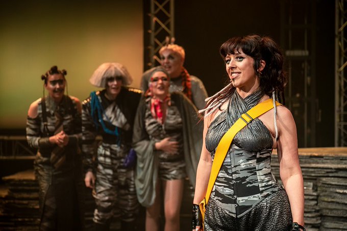 EHCardiff's tweet image. Drag queens, dragons, dragonflies... #MilkyPeaks has them all!

There are just 3 more chances to see this fabulous comedy musical extravaganza at @ShermanTheatre this week

✨#TeamEH's @lisajenbrown stars as The Mother

Grab your tickets here: shermantheatre.co.uk/event/milky-pe…