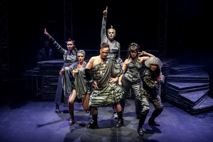 EHCardiff's tweet image. Drag queens, dragons, dragonflies... #MilkyPeaks has them all!

There are just 3 more chances to see this fabulous comedy musical extravaganza at @ShermanTheatre this week

✨#TeamEH's @lisajenbrown stars as The Mother

Grab your tickets here: shermantheatre.co.uk/event/milky-pe…