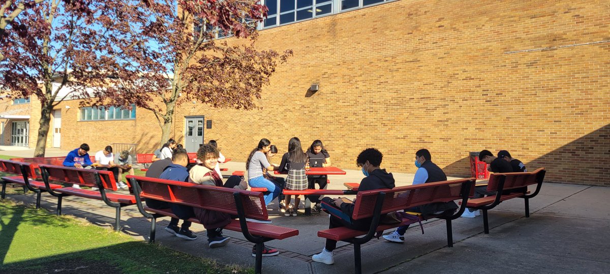 What a beautiful morning to do some Algebra in the courtyard 
<a href="/mineolahs/">Mineola High School</a>