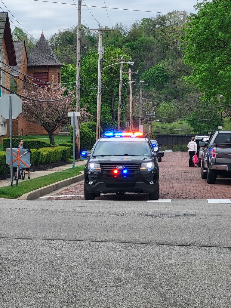 DARE Essay winners BJ Ghimirey and Riley Johnson getting a special ride to school this morning. Congratulations! Thank you <a href="/ShannonPolice/">Castle Shannon Police Department</a> #MyrtleElemetary #EverykidEveryday #DARE
