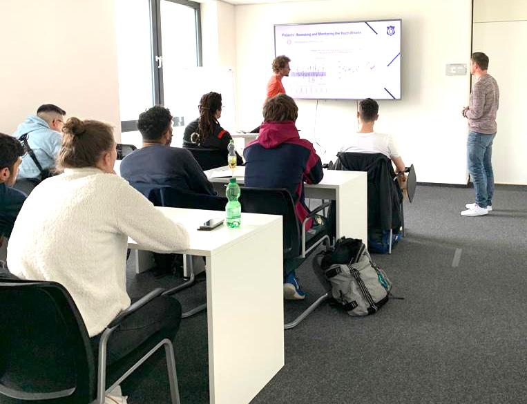 We were happy to welcome a group of 👨‍🎓👩‍🎓 from the <a href="/Saar_Uni/">Universität Saarland</a> master's programme in High Performance Sports.

Several team members presented their research and work to the students followed by an exciting Q&amp;A🧠⚽️🏋️

#science #sports #physiology #psychology