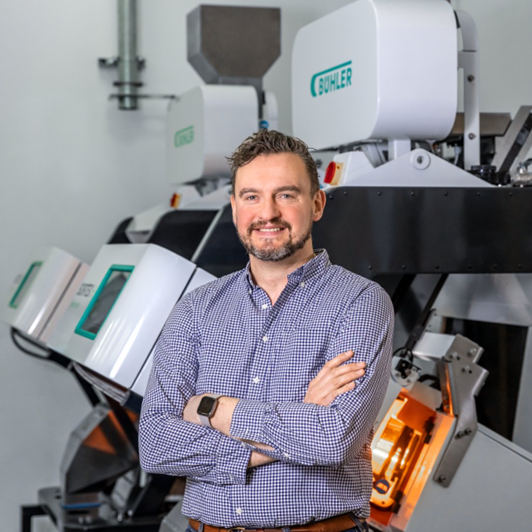 Buhler_Group's tweet photo. Merlin Ai is the new brain of our Sortex optical sorting machines. Discover why it's set to push sorters to the next level of usability, performance, and product traceability at https://t.co/P2w84VddKB #engineeringcustomersuccess #sortex #sorting #foodsafety https://t.co/f6cfXv3X7V