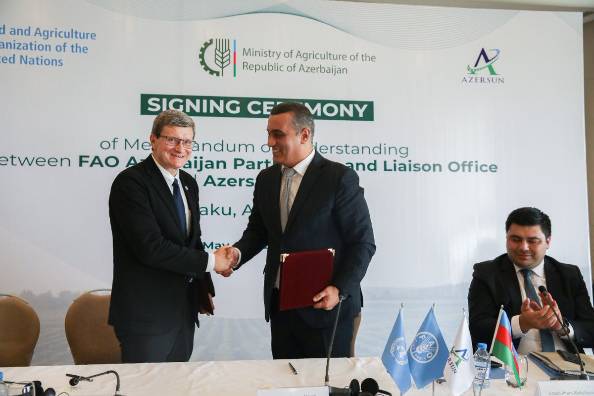 FAOAzerbaijan's tweet photo. #HappeningNow signing ceremony between @FAO and #Azersun aims to develop cooperation & effectiveness to achieve their #sustainabledevelopment in agriculture and environmental protection.
Cooperation will help to ensure inclusive & resilient #agrifood systems in 🇦🇿#Azerbaijan. https://t.co/7qBx5ONaS7