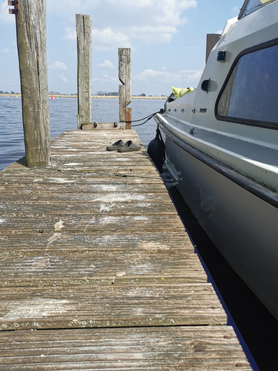 GertEdelenbos's tweet photo. Volop in de zon #boatlife #bootleven #boatlive https://t.co/LjUZTcYaZR