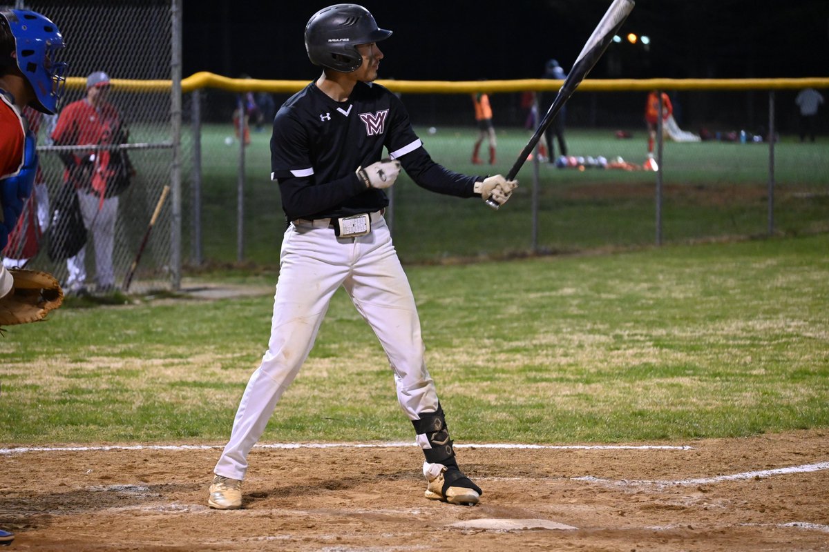 MajorsBullPen's tweet photo. Our 5th And Final Senior Is OUR CAPTAIN.... JOSH "BABY SHARK" CASTILLO. Josh is a 4 year Varsity Starter. A leader with a deep love and passion for the game. He plays the guy with a chip on his shoulder the size of Texas. Enjoy your last few days as a MAJOR! #CaptainOut #1Out https://t.co/YnOiOICUOu