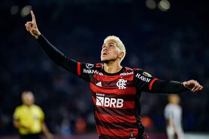 Ronnyodival's tweet photo. Flamengo tem a terceira maior série invicta como visitante na Libertadores. O Rubro-Negro chegou a 11 jogos sem derrota como visitante na Libertadores e alcança a terceira maior série invicta fora de casa na história da competição.

🗞️ Marcelo Cortes/CRF https://t.co/FjURjTbCgG
