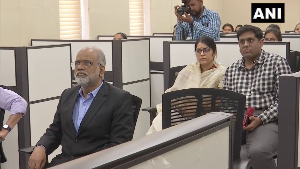 ANI's tweet photo. Gujarat | Kerala Chief Secretary VP Joy visits Gandhinagar to study Gujarat model of governance

"We've just seen the dashboard monitoring system. It's a good and comprehensive system for monitoring the delivery of services, collecting citizens' feedback and others," he says https://t.co/75TXm58qfl