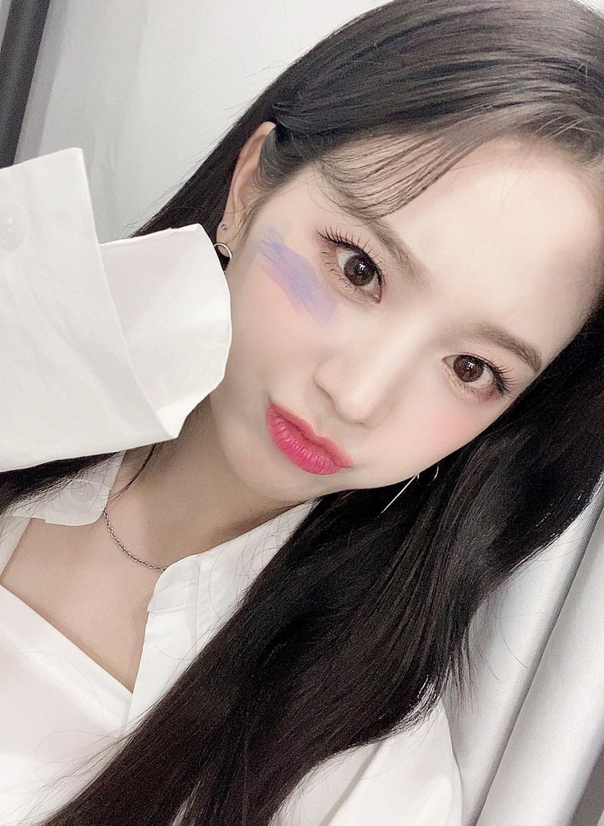 allthingsfromis's tweet photo. https://t.co/3NOeWbeZzo