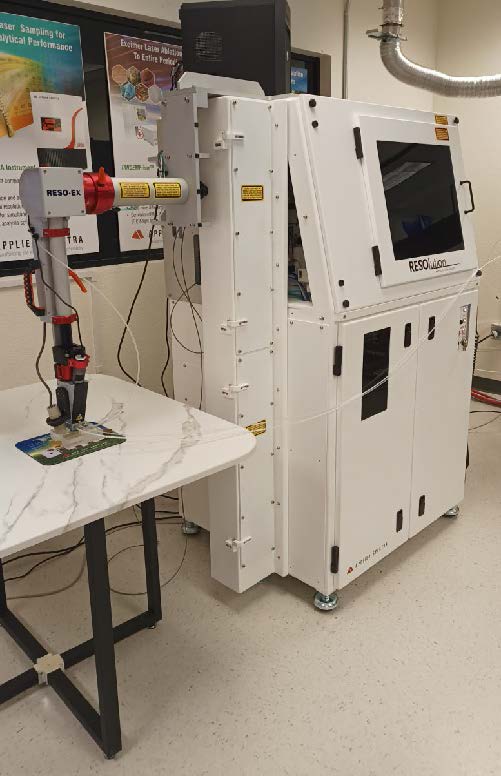 c2rmf's tweet photo. Le projet ATRAMAP se poursuit au #C2RMF avec @AppliedSpectra & @reseau_pamir
Le spectromètre de masse ICP-MS couplé à une ablation laser s'est vu augmenter d'une extension laser permettant l'analyse d'objets volumineux du patrimoine
Phase de test à Sacramento✅! Bravo👏 https://t.co/NEUa9DiVVU