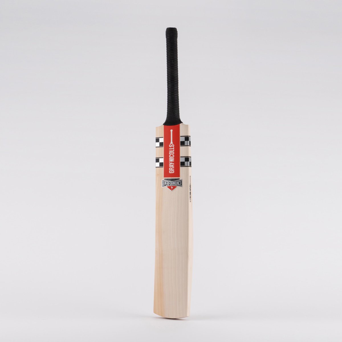graynics's tweet photo. Looking for a top end wand before the season starts?

We've got a fresh batch of GN Pro Performance, GN Players and Vapour 1.3 bats on the website now!

https://t.co/8KIkniAecn https://t.co/NK8eWuW7iu