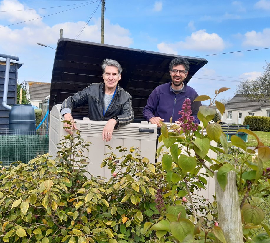 ZzrPhil's tweet image. The @CoastlineHouse @WeAreSmartline boys caught at work helping at the #Community #Greenspace in #CPIR yesterday morning, assembling a storage unit for gardening tools