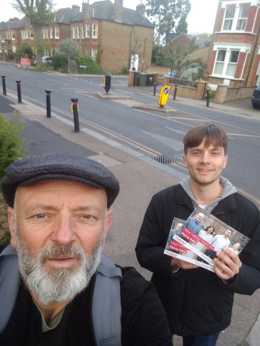 WHHarding's tweet photo. Great to join Laurie and Cllr John Paschoud (who escaped pre-picture!) last night in Perry Vale. Residents pleased to hear about new flytipping enforcement team and good discussions on ideas to improve local parks.

#VoteLabour in Perry Vale on May 5th! 🌹 https://t.co/lwENNHlW15